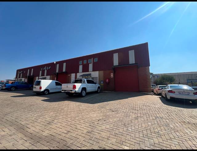 299M² WAREHOUSE TO LET IN SUNDERLAND RIDGE